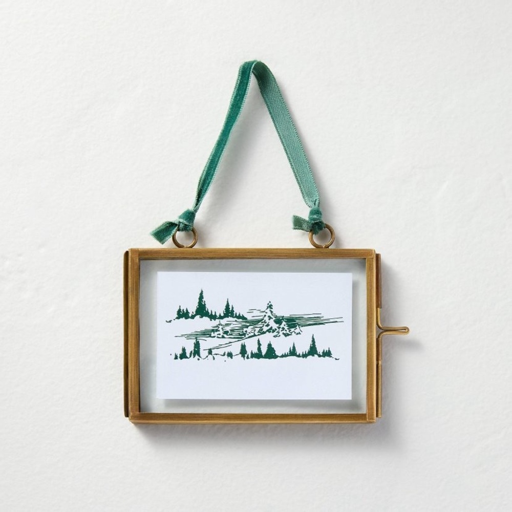 NWT Brass and Glass Landscape Frame
Ornament - Hearth & Hand™ with Magnolia